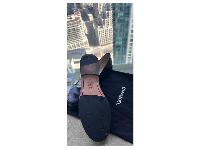 Mocassini Chanel In Pelle Nera Con Monete Nero - vista 3