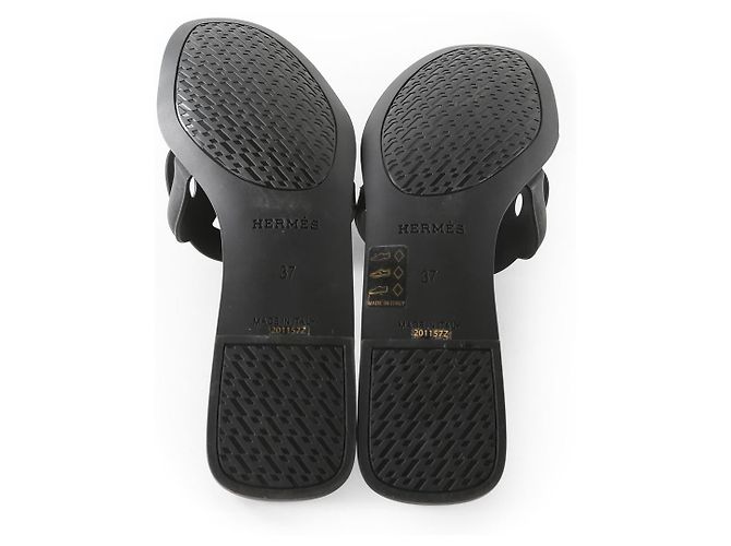 Hermès Hermes Black Rubber Aloha Sandals With "Chain D'Ancre" Motif - view 5