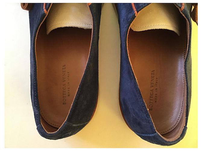 Scarpa bassa da uomo in camoscio di Bottega Veneta Blu navy - vista 5