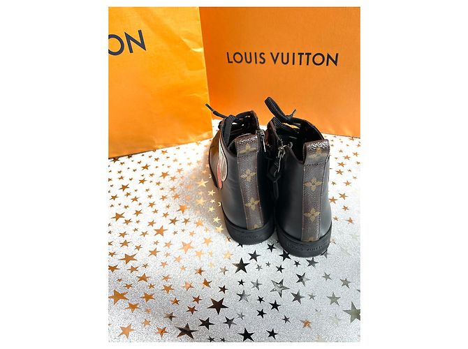 Louis Vuitton Sneakers alte Nero - vista 3