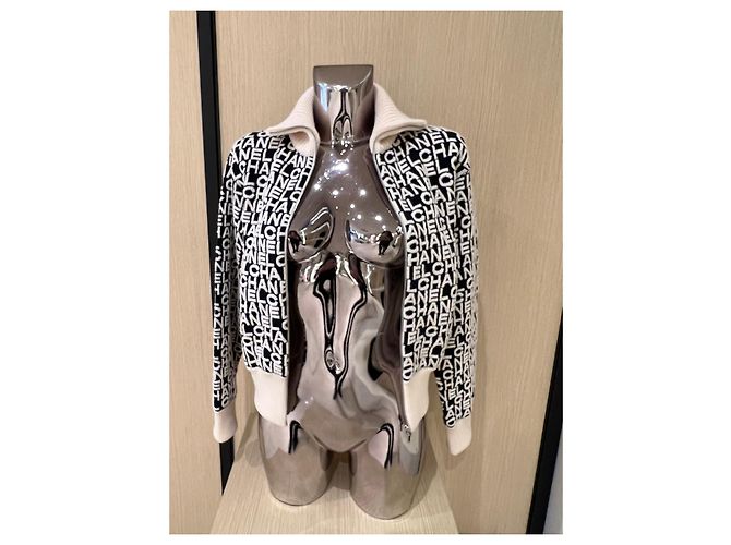 Chanel Strickjacke aus Wolle schwarz weiß - Ansicht 3