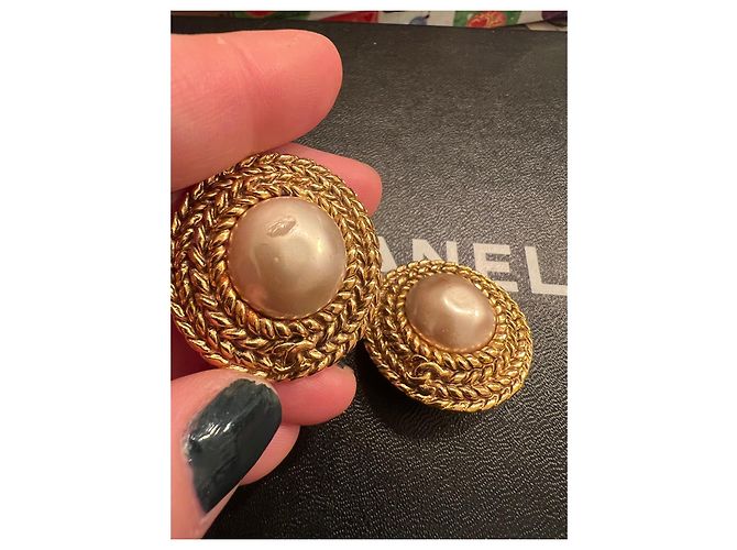 Orecchini Chanel dorati in metallo D'oro - vista 5