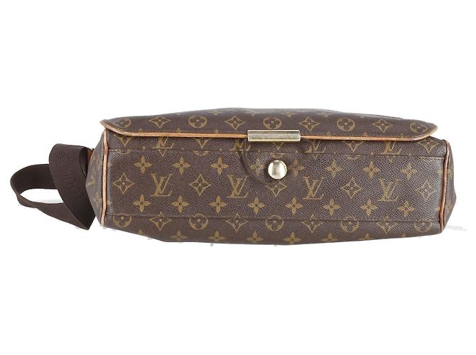 Louis Vuitton Monogram Abbesses Messenger Bag in tela marrone - vista 5