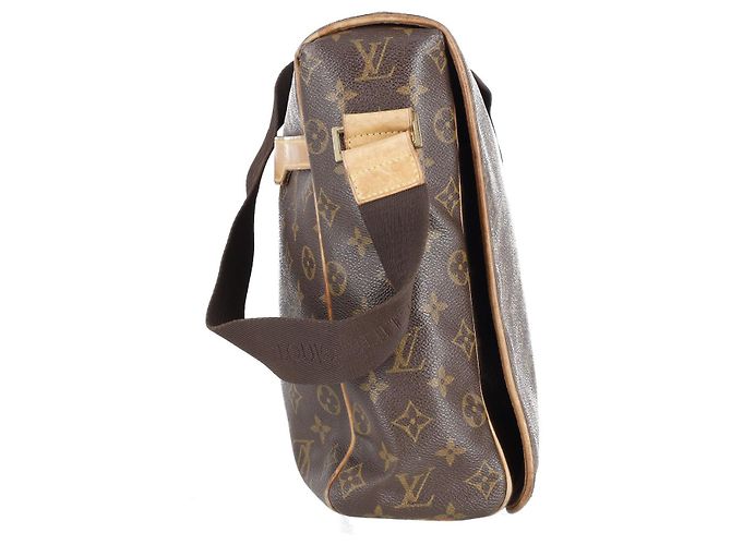 Louis Vuitton Monogram Abbesses Messenger Bag in tela marrone - vista 6