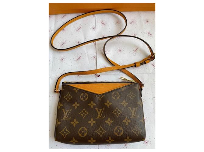 Louis Vuitton Monogramma di Pallade Marrone - vista 3