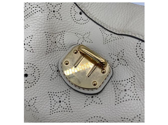 Louis Vuitton Monogramma Mahina Cirrus PM M93818 Beige - vista 9