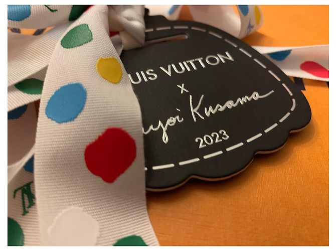 Autre Marque LV x YK Capucine Metal Dots MM Nero - vista 16