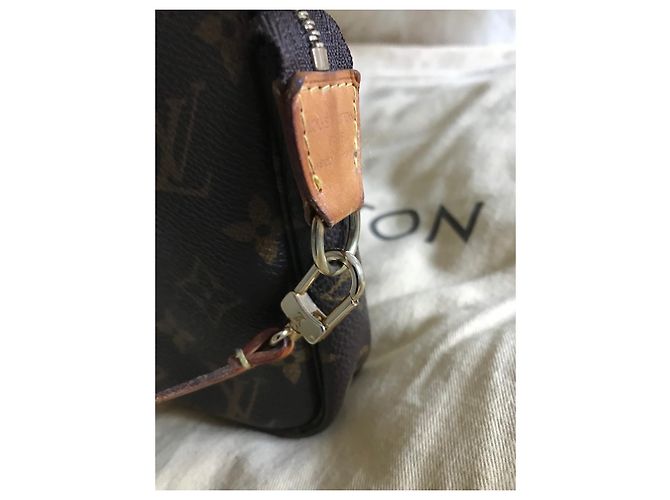 Pochette Louis Vuitton Marrone in Tela - vista 3