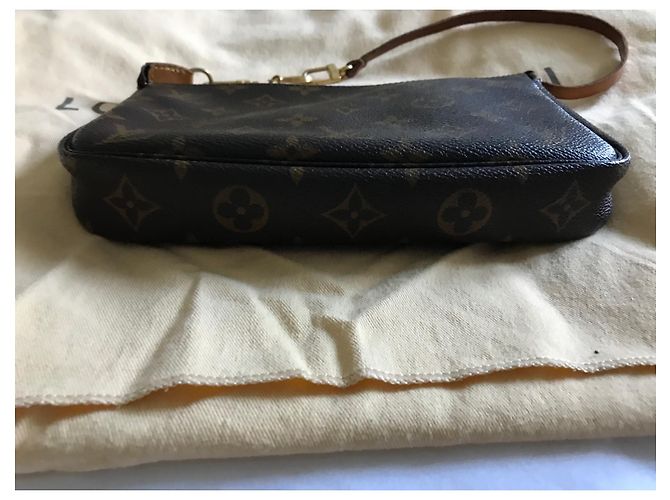 Pochette Louis Vuitton Marrone in Tela - vista 5
