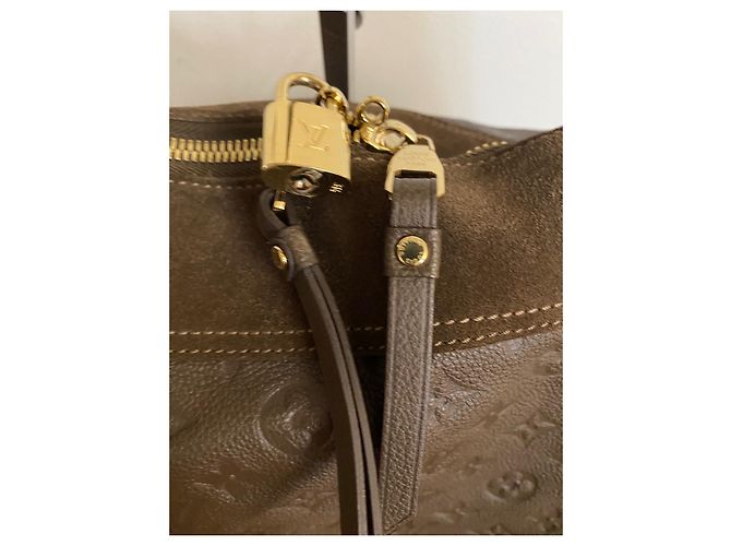 Louis Vuitton Audacieuse Gm Marrone Pelle Empreinte - vista 11