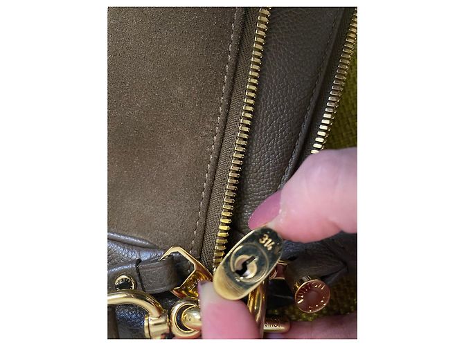 Louis Vuitton Audacieuse Gm Marrone Pelle Empreinte - vista 14