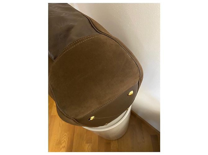 Louis Vuitton Audacieuse Gm Marrone Pelle Empreinte - vista 5