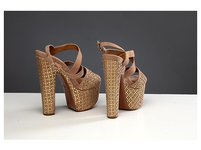 Sandali Alaïa in pelle oro e camoscio beige D'oro - vista 3