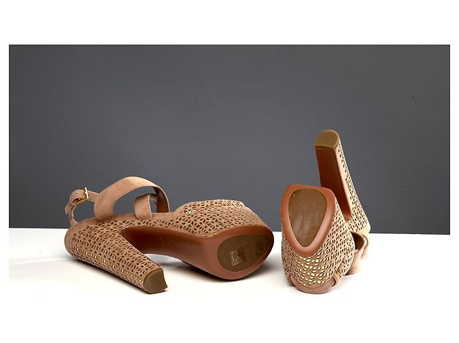 Sandali Alaïa in pelle oro e camoscio beige D'oro - vista 4