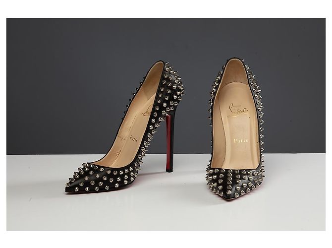 Décolleté Christian Louboutin Pigalle in pelle nera e borchie argento Nero - vista 2