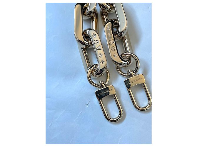 Coussin Louis Vuitton correa prima Dorado - vista 2