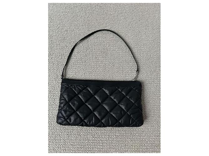 Chanel Cocoon Clutch Bag Black - view 3