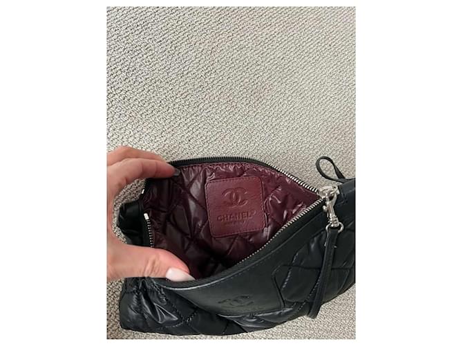 Chanel Cocoon Clutch Bag Black - view 4