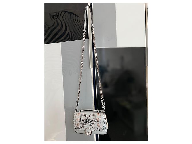 Baguette Borsa Fendi Camelia in pelle rosa e azzurro Blu chiaro - vista 2