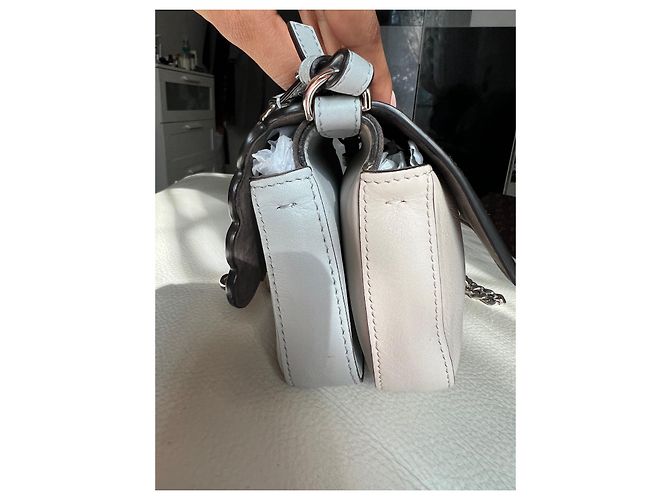 Baguette Borsa Fendi Camelia in pelle rosa e azzurro Blu chiaro - vista 6
