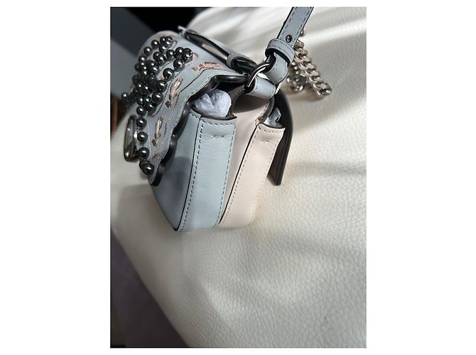 Baguette Borsa Fendi Camelia in pelle rosa e azzurro Blu chiaro - vista 9