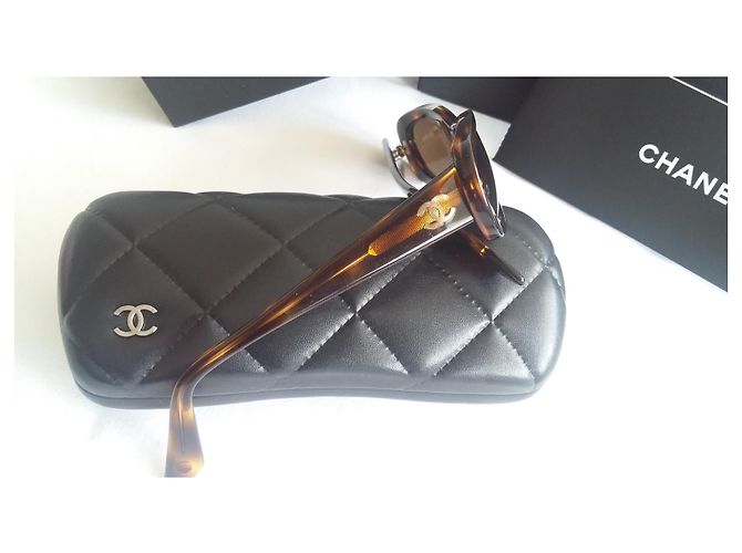 Chanel Ano do Colecionador 2000 Em excelentes condições Marrom Dourado Estampa de leopardo Avelã Castanha Caramelo Chocolate Castanho escuro - vista 4
