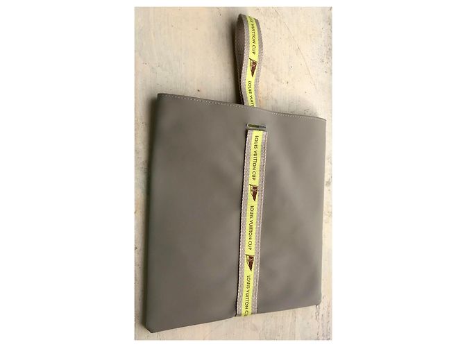 Astuccio Louis Vuitton Cup Grigio - vista 2