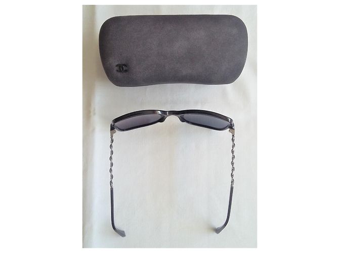Chanel Vintage Carrées - Kettenbügel/graues Leder mit leichtem Spiegeleffekt der Gläser Schwarz Anthrazitgrau - Ansicht 10