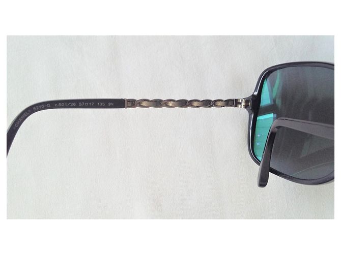 Chanel Vintage Carrées - Kettenbügel/graues Leder mit leichtem Spiegeleffekt der Gläser Schwarz Anthrazitgrau - Ansicht 7