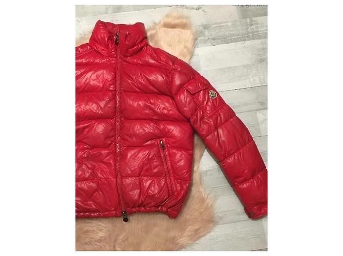 Abrigo Moncler Rojo de Nylon Roja Burdeos - vista 2