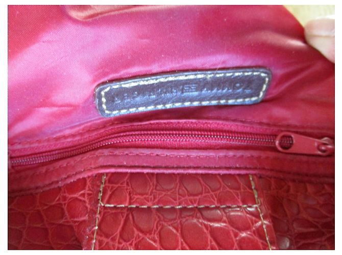 Tommy Hilfiger Rote Ledertasche, Krokoprägung. - Ansicht 8