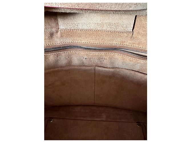 Bottega Veneta Sac Arco Medium de couleur Rouge - vue 6