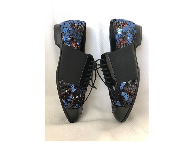 Chanel Derby extensible Noir - vue 3