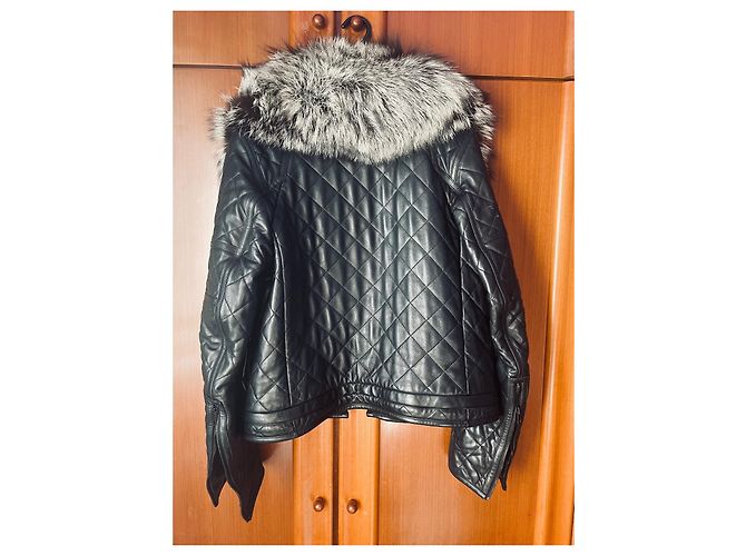 Givenchy Gesteppte Lederjacke Schwarz mit Silberfuchskragen - Ansicht 14