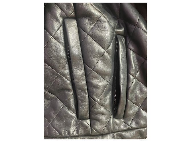 Givenchy Gesteppte Lederjacke Schwarz mit Silberfuchskragen - Ansicht 2