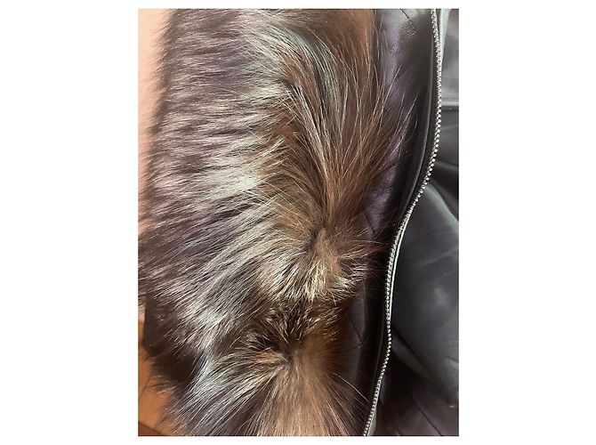 Givenchy Gesteppte Lederjacke Schwarz mit Silberfuchskragen - Ansicht 7