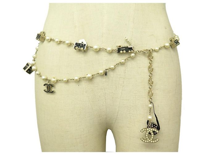 Medaillon CHANEL KRAGENGÜRTEL 2007 KETTE CHARMS CHARMS ZUG ZEITLOSER GÜRTEL Golden - Ansicht 2