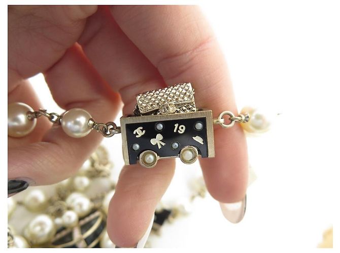 Medaillon CHANEL KRAGENGÜRTEL 2007 KETTE CHARMS CHARMS ZUG ZEITLOSER GÜRTEL Golden - Ansicht 9