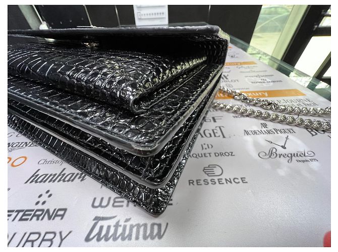 Borsa a tracolla Saint Laurent Sunset Medium nera in pelle verniciata Nero - vista 10