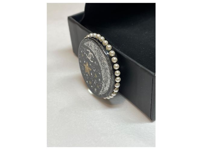 Spilla Chanel Galaxy con Perle e Paillettes Nero - vista 12