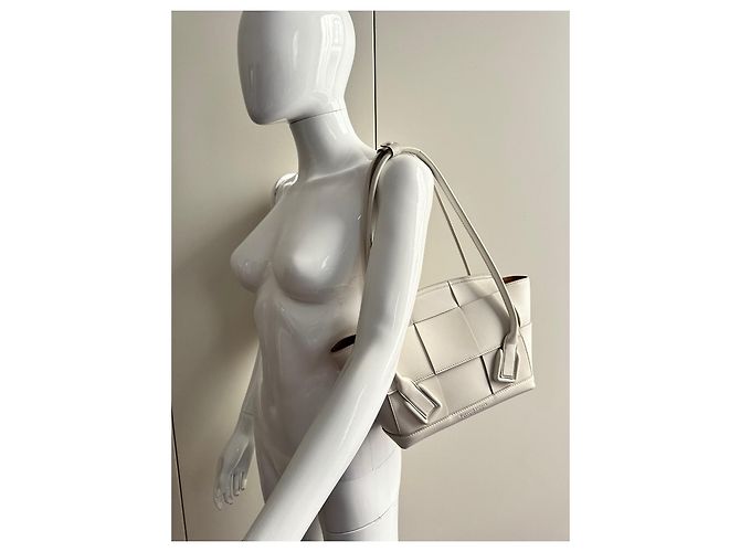 Bottega Veneta Petit sac à main Arco blanc - vue 13