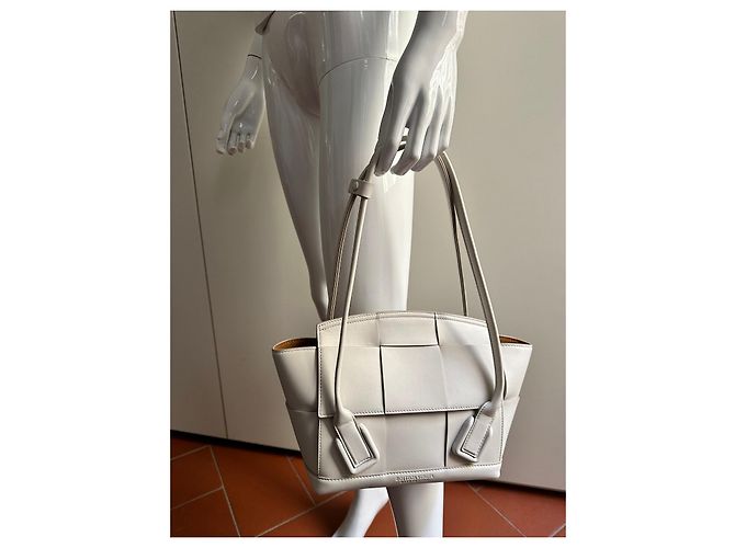 Bottega Veneta Petit sac à main Arco blanc - vue 16