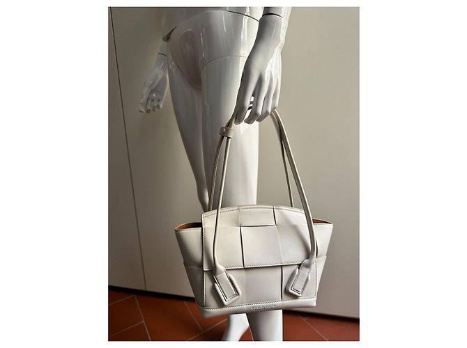 Bottega Veneta Petit sac à main Arco blanc - vue 17