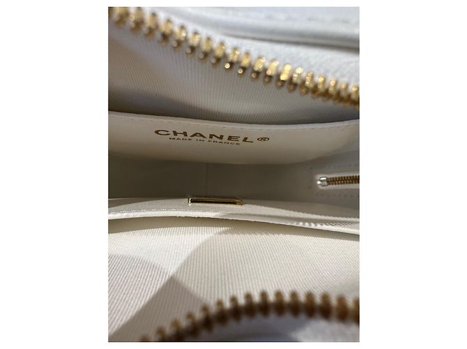 Timeless Borsa Chanel Heart in pelle bianca Bianco - vista 4