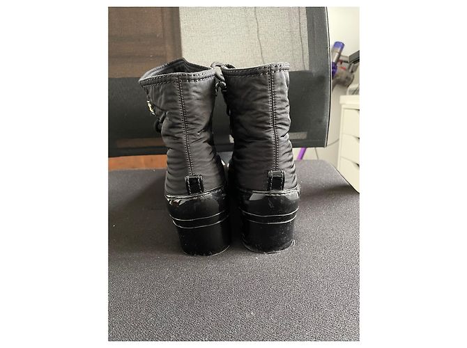 Chanel Desert Boots aus schwarzem Canvas - Ansicht 4