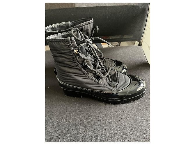 Chanel Desert Boots aus schwarzem Canvas - Ansicht 7