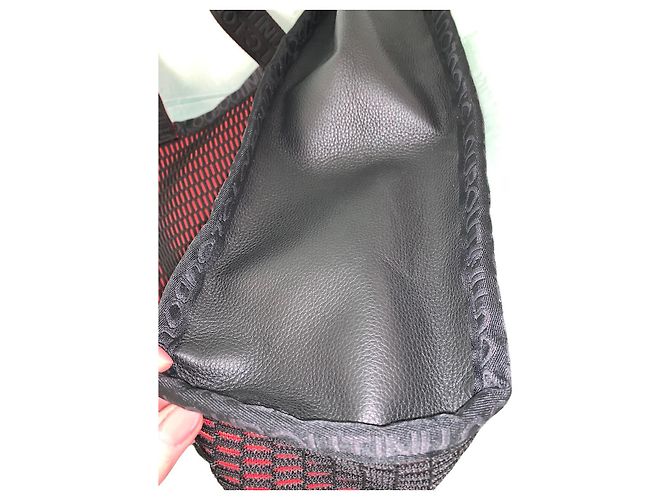 Bolso tote Christian Louboutin negro y rojo de material sintético Roja - vista 3