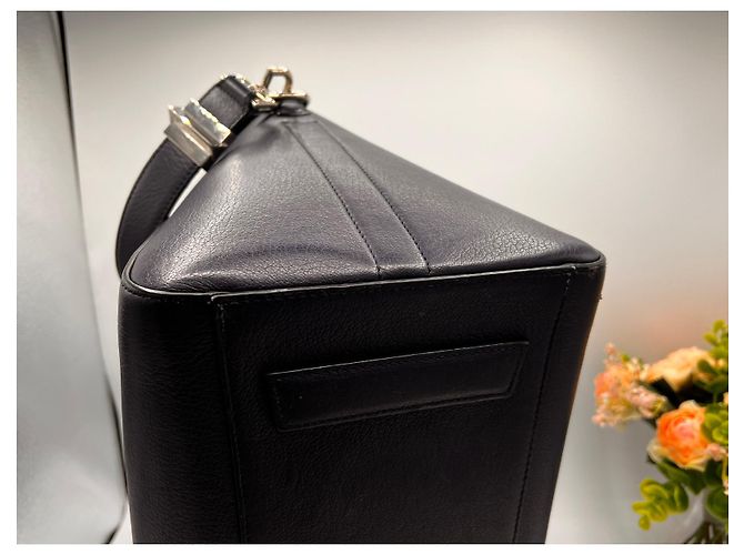 Borsa a mano Givenchy Antigona in pelle blu scuro - vista 11