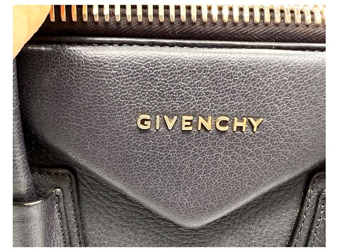 Borsa a mano Givenchy Antigona in pelle blu scuro - vista 6