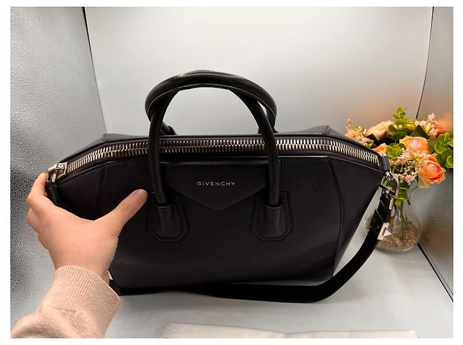 Borsa a mano Givenchy Antigona in pelle blu scuro - vista 7